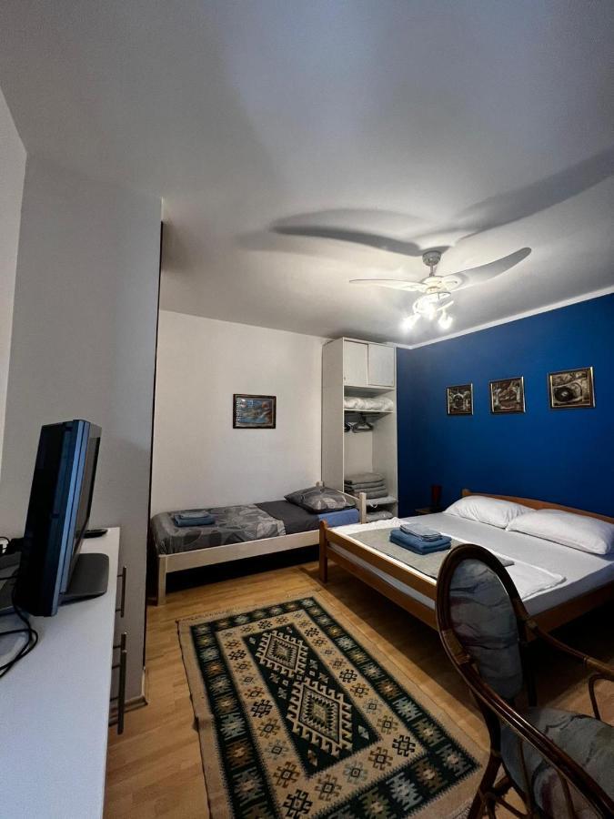 Apartments Azra モスタル エクステリア 写真